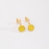 OUTBI-0056 BRINCO BANHADO A OURO 18K COM PINGENTE SMILEY EM RESINA AMARELA