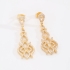 OUTBRX-0051 BRINCO BANHADO A OURO 18K COM DESIGN ALONGADO E CRAVEJADO EM ZIRCÔNIAS
