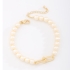 PU-00870 PULSEIRA COM DETALHES EM PÉROLAS E FECHO EM DESIGN EXCLUSIVO