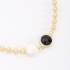 PU-00882 PULSEIRA COM DETALHES EM PÉROLA E PEDRA LAPIDADA COLORIDA