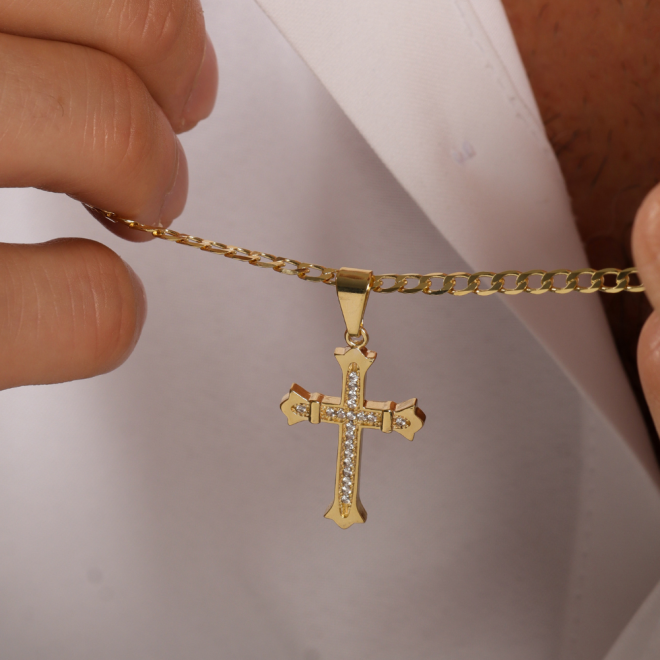GR-02637-GARGANTILHA COM PINGENTE DE CRUZ CRAVEJADA EM ZIRCÔNIAS