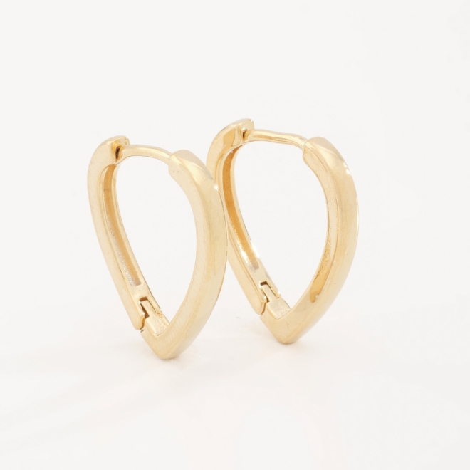 AC-0287 BRINCO BANHADO A OURO 18K EM FORMATO DE CORAÇÃO COM DESIGN LISO