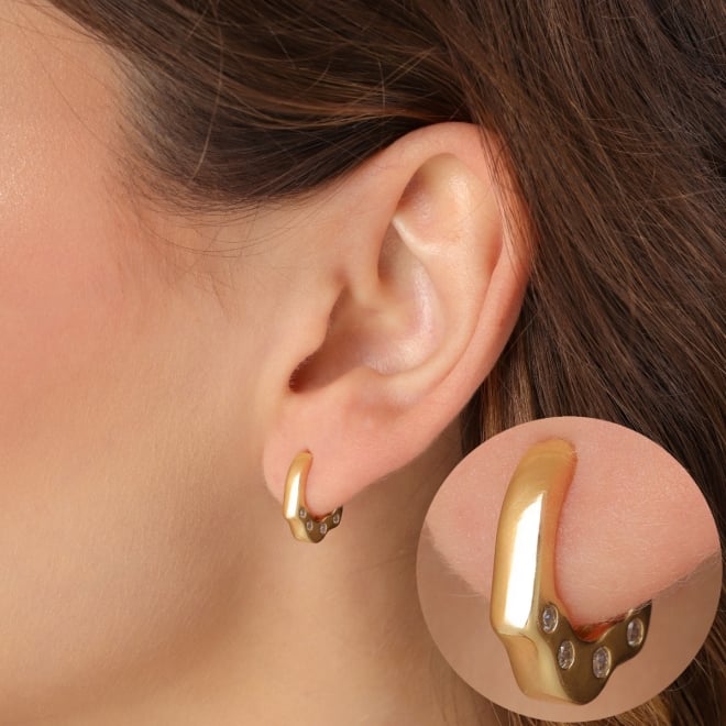 AC-1034 ARGOLA BANHADO A OURO 18K COM DETALHES EM ZIRCÔNIAS