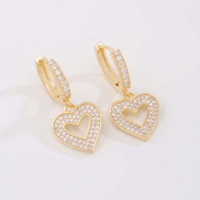 AC-1100 BRINCO ARGOLA BANHADO A OURO 18K COM PINGENTE DE CORAÇÃO VAZADO E DETALHES CRAVEJADOS