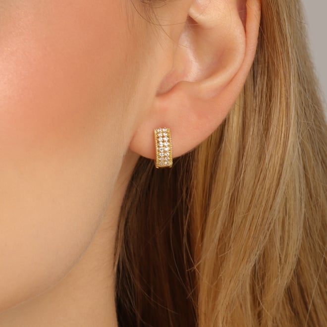AC-1151-ARGOLA CRAVEJADA COM ZIRCÔNIAS