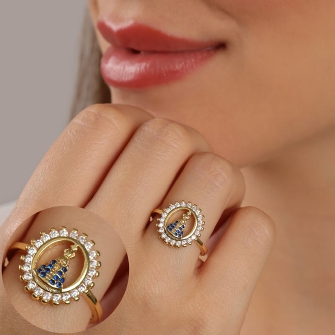 AN-01664 ANEL COM DETALHE DE NOSSA SENHORA EM ZIRCÔNIAS