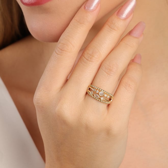 AN-01978 ANEL BANHADO A OURO 18K COM DESIGN EM ESFERAS E DETALHES CRAVEJADOS EM ZIRCÔNIAS