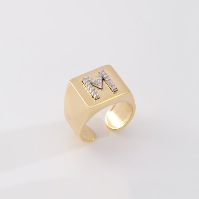 ANM-01842 ANEL COM LETRA EM ZIRCÔNIA E DESIGN AJUSTÁVEL