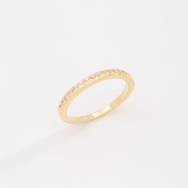 AP-0063 ANEL BANHADO A OURO 18K COM DETALHES CRAVEJADOS EM ZIRCÔNIAS