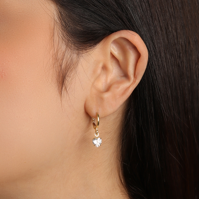 AQ-00027 BRINCO ARGOLA CLICK BANHADO A OURO 18K COM ZIRCÔNIA EM CORAÇÃO