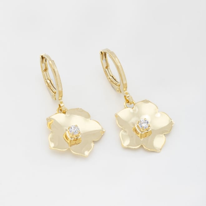 AQ-00197 -BRINCO BANHADO A OURO 18K DE ARGOLA COM PINGENTE DE FLOR