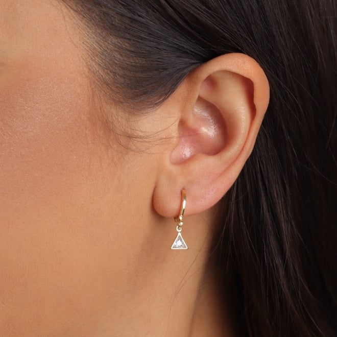 AQ-00269 ARGOLA COM PINGENTE TRIANGULAR EM ZIRCÔNIA