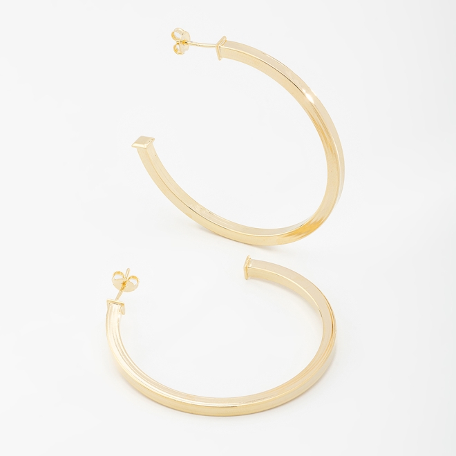 AT-00020 BRINCO BANHADO A OURO 18K EM FORMATO DE ARGOLA LISA