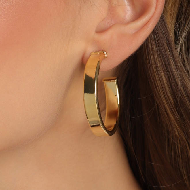 AT-00107 BRINCO BANHADO A OURO 18K DE ARGOLA LISA