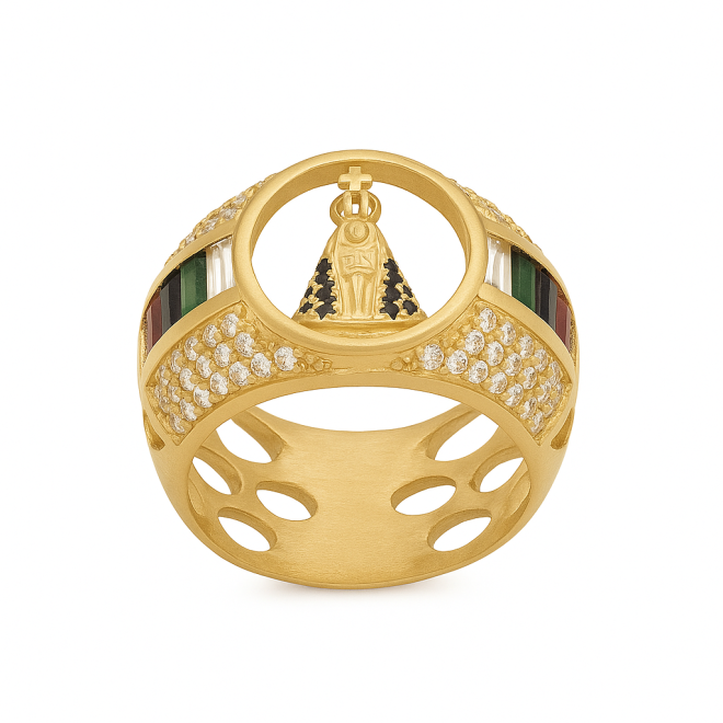 AX-00101 ANEL BANHADO A OURO 18K COM DESIGN ROBUSTO E IMAGEM RELIGIOSA DE NOSSA SENHORA APARECIDA