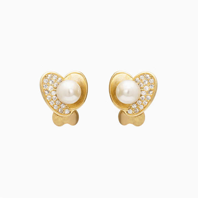 BR-00960 BRINCO BANHADO A OURO 18K EM FORMATO DE CORAÇÃO COM PÉROLA