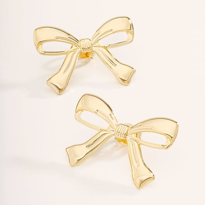 BR-01973 BRINCO BANHADO A OURO 18K EM FORMATO DE LAÇO COM DESIGN DELICADO
