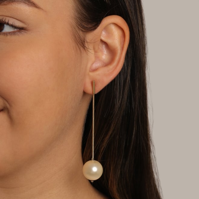 BR-02031 BRINCO BANHADO A OURO 18K COM CORRENTE DELICADA E P&Eacute;ROLA
