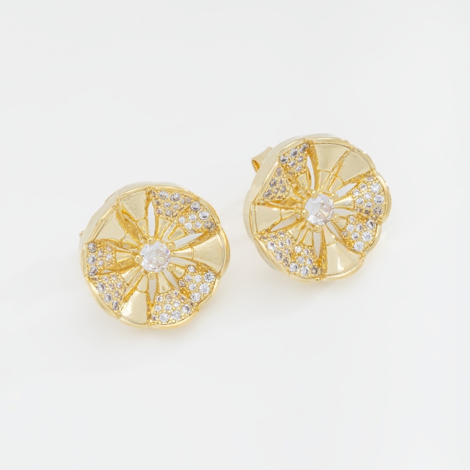 BR-02449 BRINCO DE FLOR VAZADO E DETALHES EM ZIRCÔNIAS