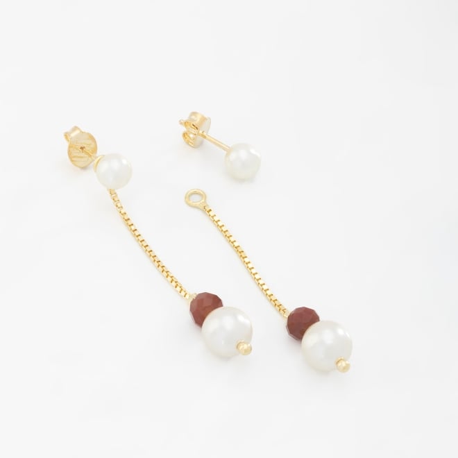 BR-02572-BRINCO DOIS EM UM COM PÉROLA E DETALHES EM PEDRA FACETADA