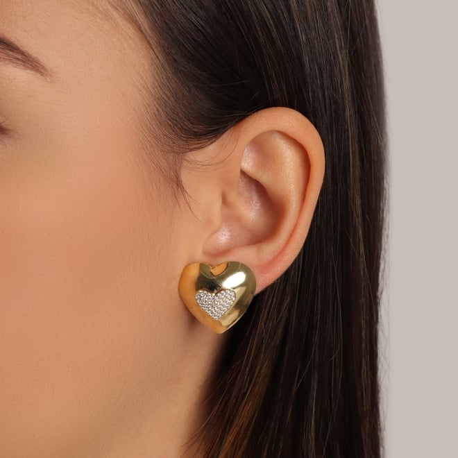 BR-02858-BRINCO BANHADO A OURO 18K EM FORMATO DE CORAÇÃO