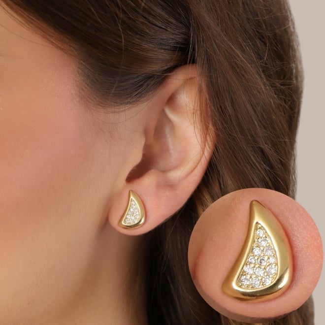 BR-03034 BRINCO BANHADO A OURO 18K COM DESIGN ORGÂNICO