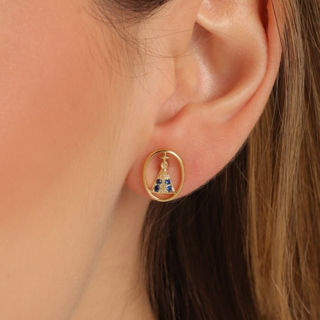 BR-03115 BRINCO BANHADO A OURO 18K COM DESIGN DE NOSSA SENHORA APARECIDA