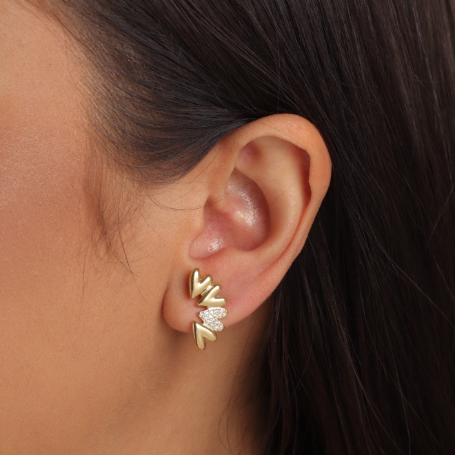 BR-03191 BRINCO BANHADO A OURO 18K COM DESIGN DE CORAÇÕES E DETALHE CENTRAL CRAVEJADO