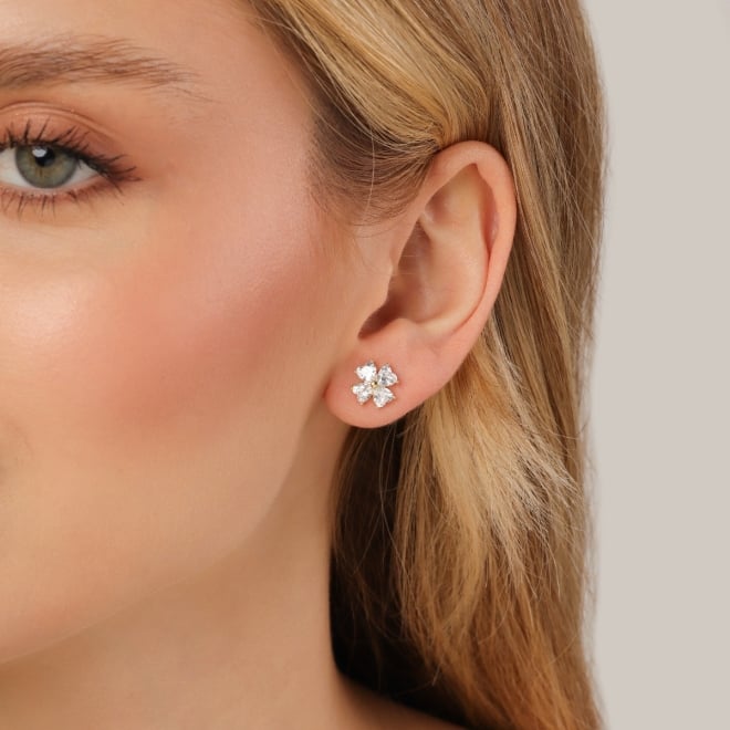 BR-03327 BRINCO TREVO CORAÇÃO EM ZIRCONIA
