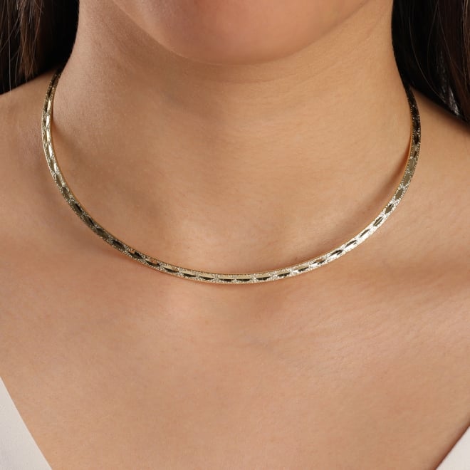 CH-0222 CHOKER BANHADA A OURO 18K COM DESIGN RÍGIDO E ACABAMENTO TEXTURIZADO