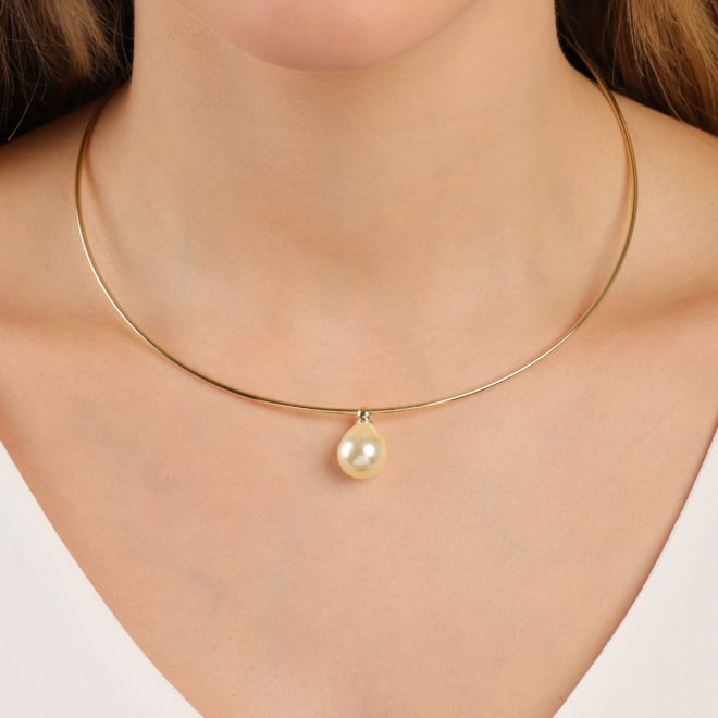 CH-0358 COLAR BANHADO A OURO 18K DE ARO RÍGIDO COM DETALHE EM PÉROLA.