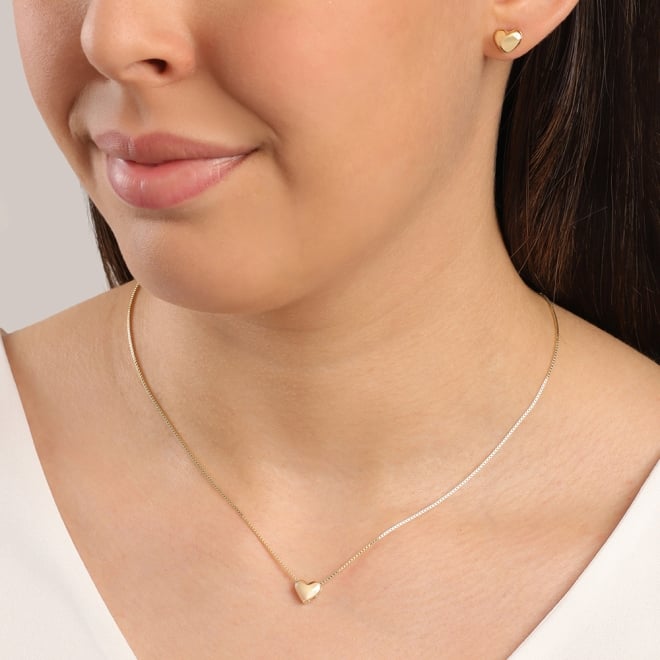 CJ-00242 CONJUNTO BANHADO A OURO 18K COM DESIGN EM FORMATO DE CORAÇÃO LISO
