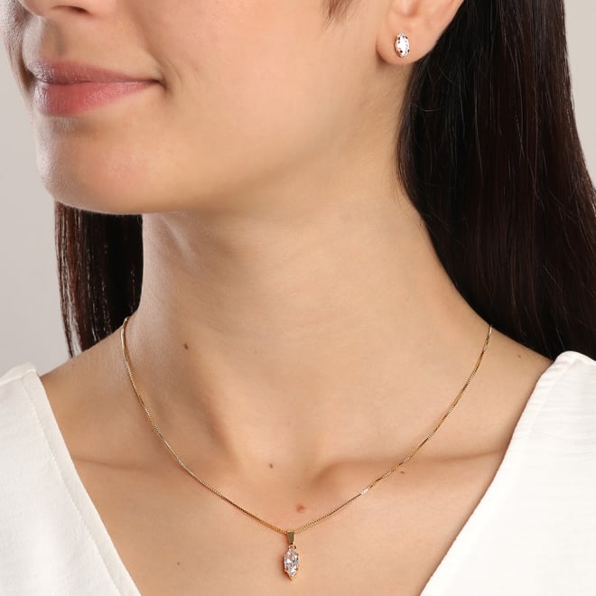 CJS-00062 CONJUNTO BANHADO A OURO 18K COM PINGENTE E BRINCOS COM PEDRA EM FORMATO NAVETE.