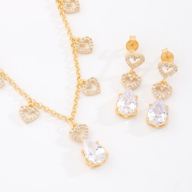 CJX-00031 CONJUNTO BANHADO A OURO 18K COM DETALHES DE CORAÇÕES EM ZIRCÔNIAS E PINGENTE EM GOTA LAPIDADA