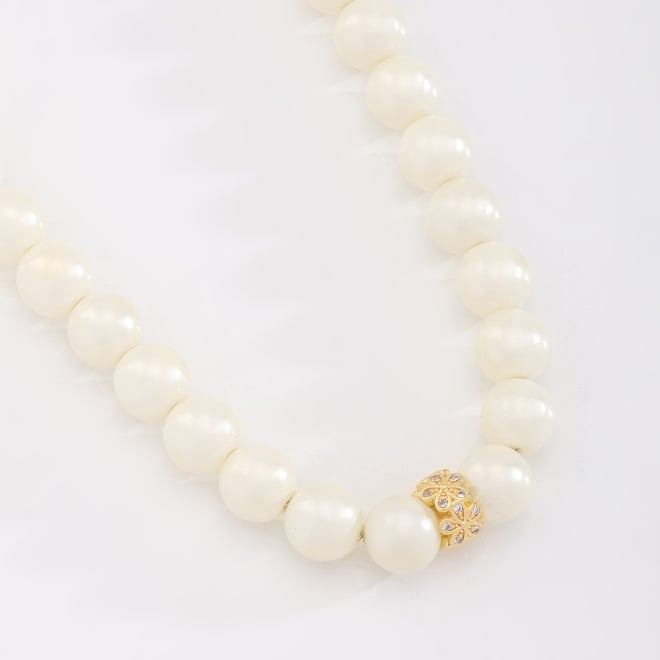 CX-0029 CHOKER BANHADO A OURO 18K COM PÉROLAS SHELL E PINGENTE CRAVEJADO EM ZIRCÔNIAS