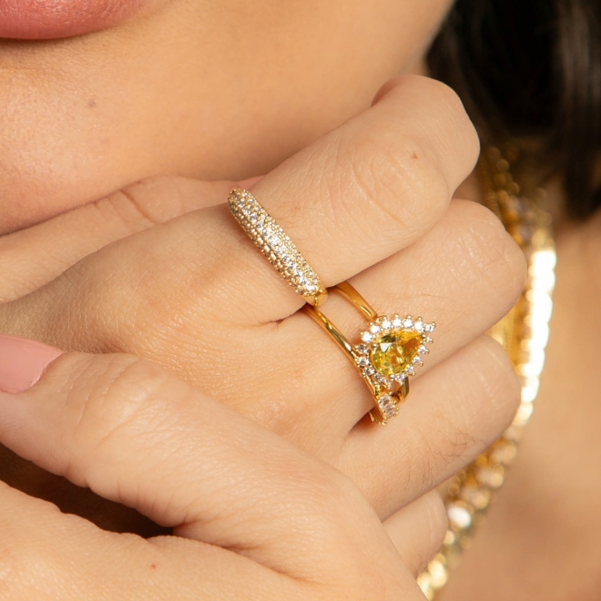 AN-01467 ANEL COM DESIGN ABERTO E DETALHES EM ZIRCÔNIA