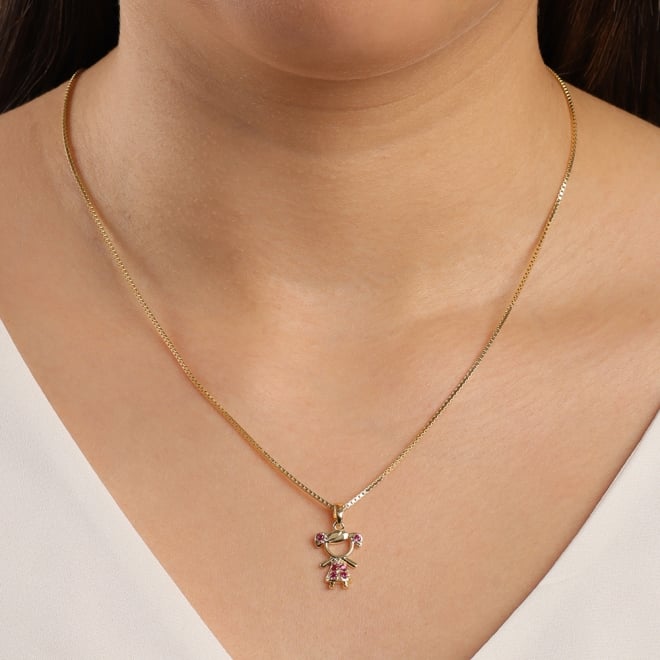 GR-00844 COLAR BANHADO A OURO 18K COM PINGENTE DE MENINA EM ZIRCÔNIAS