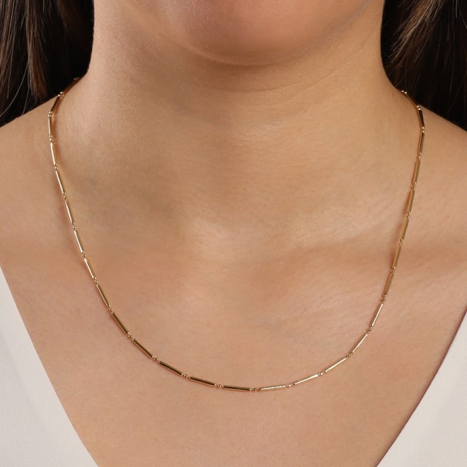 GR-00879 COLAR BANHADO A OURO 18K COM DETALHES EM CANUTILHOS ALONGADOS