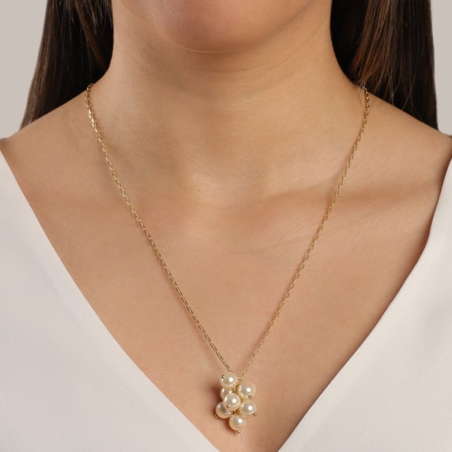 GR-01500 COLAR BANHADO A OURO 18K COM PINGENTE TIPO CACHO EM PÉROLAS