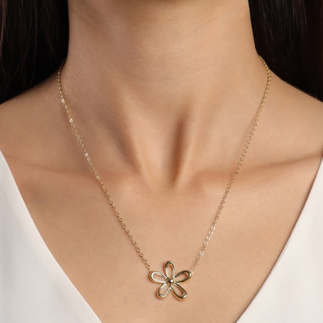 GR-01608 COLAR BANHADO A OURO 18K COM PINGENTE EM FORMATO DE FLOR COM DESIGN VAZADO