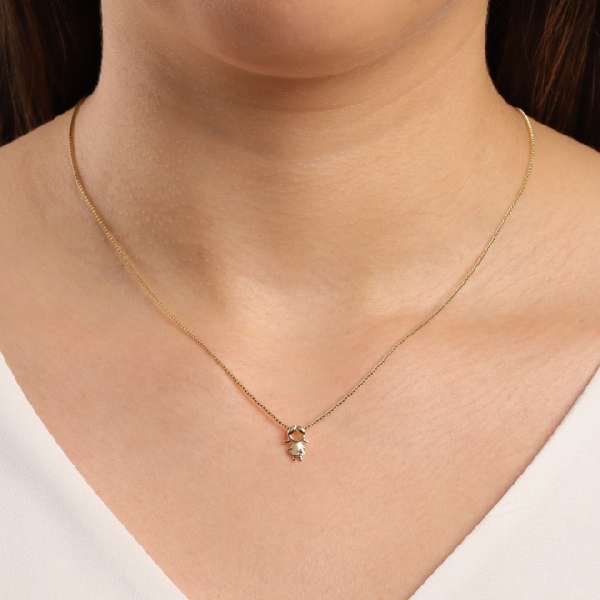 GR-02095 COLAR COM PINGENTE DE MENINA E DETALHE EM ZIRCÔNIA ROSA