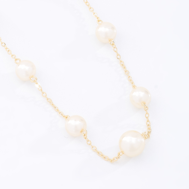 GR-02248 COLAR BANHADO A OURO 18K COM PÉROLAS INTERCALADAS EM CORRENTE DELICADA
