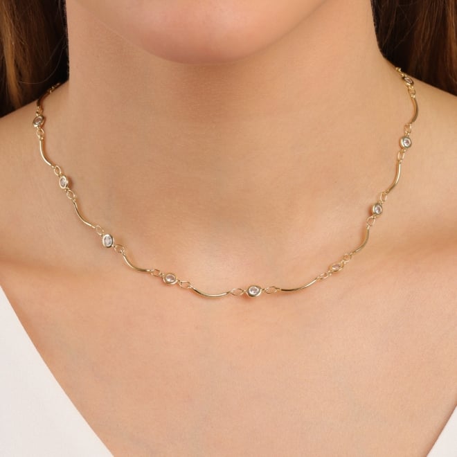 GR-02307 GARGANTILHA BANHADA A OURO 18K COM DESIGN DELICADO EM  PONTOS DE LUZ