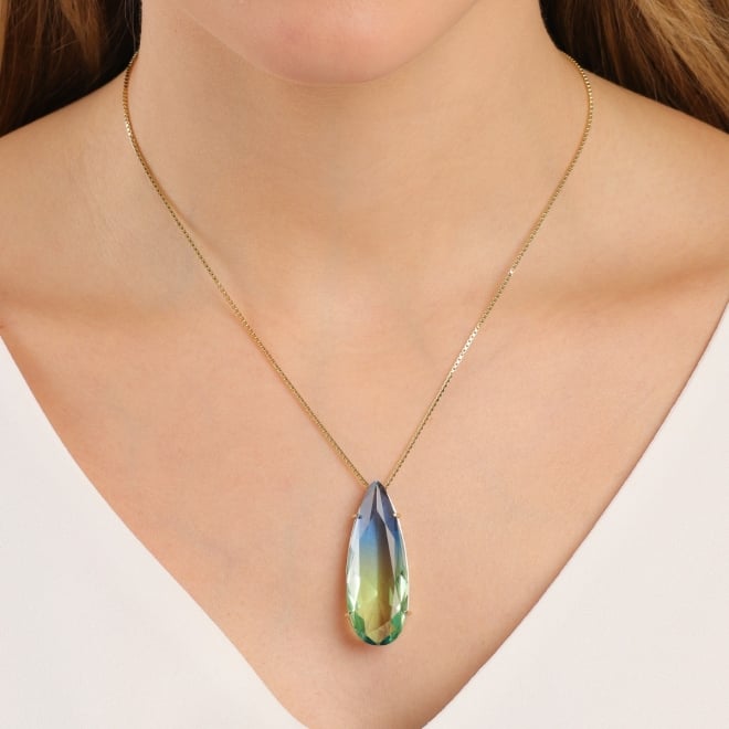 GR-02310 COLAR BANHADO A OURO 18K COM PINGENTE DE GOTA COM PEDRA LAPIDADA.