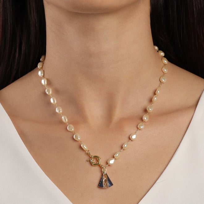GRN-01459 COLAR COM PÉROLAS E PINGENTE DE NOSSA SENHORA APARECIDA 