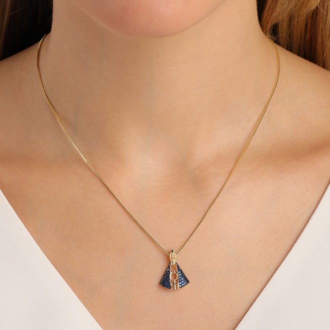 GRN-02536- GARGANTILHA BANHADA A OURO 18K COM PINGENTE DE NOSSA SENHORA CRAVEJADO