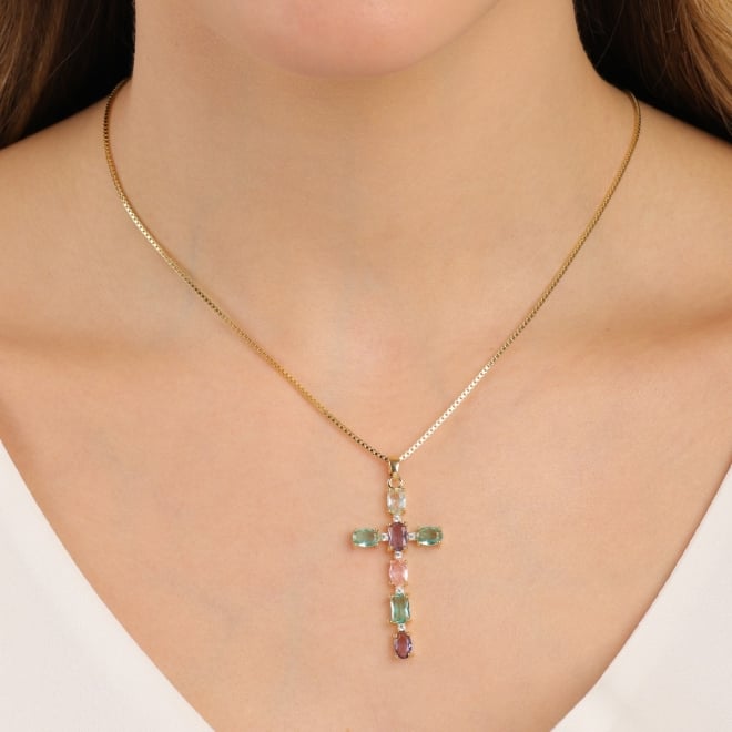 GX-0166 COLAR BANHADO A OURO 18K COM PINGENTE DE CRUZ CRAVEJADO EM ZIRCÔNIAS COLORIDAS