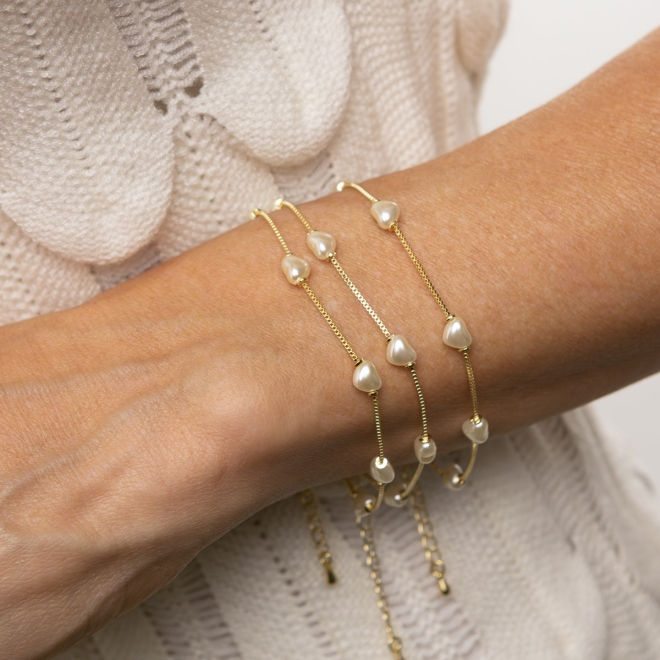 PU-00013 PULSEIRA BANHADA A OURO 18K COM PÉROLAS EM FORMATO DE CORAÇÃO