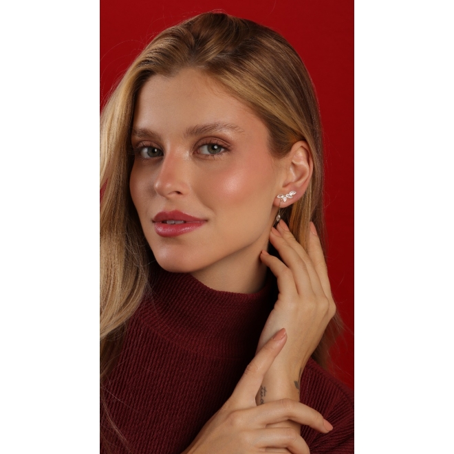 BR-03017 BRINCO BANHADO A OURO 18K COM DESIGN EAR CUFF E DETALHES EM ZIRCÔNIAS NAVETES