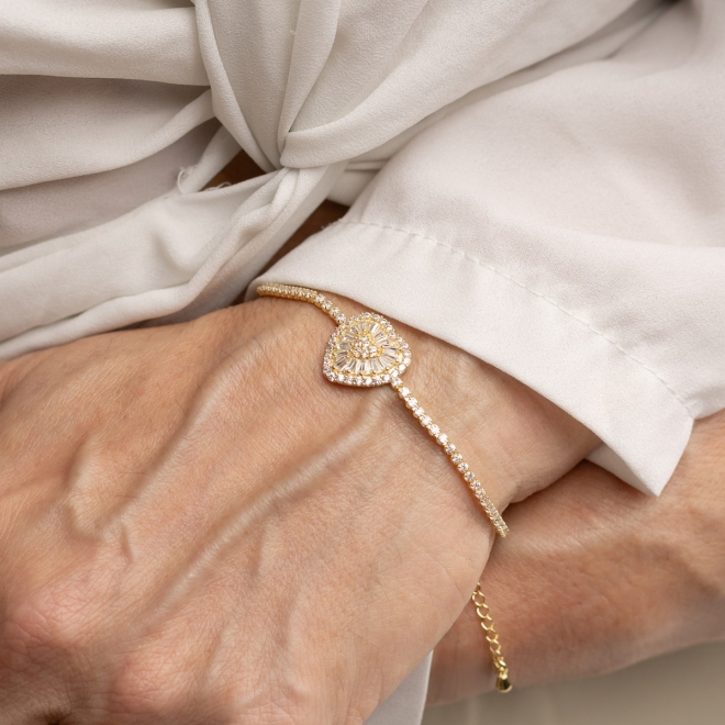 PX-0125 PULSEIRA BANHADA A OURO 18K COM CORRENTE CRAVEJADA EM ZIRCÔNIAS DE CORAÇÃO